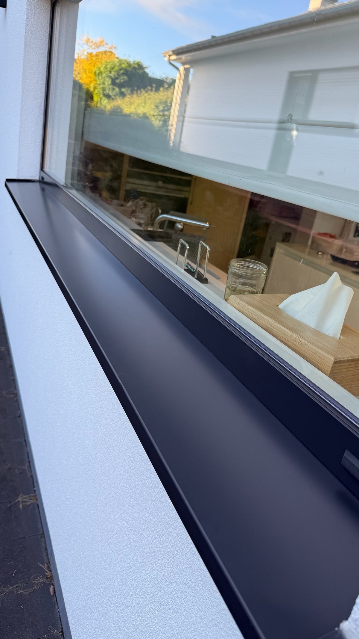 Na grondige voorbereiding en P45 — vensterbank, behandeld door Pro View